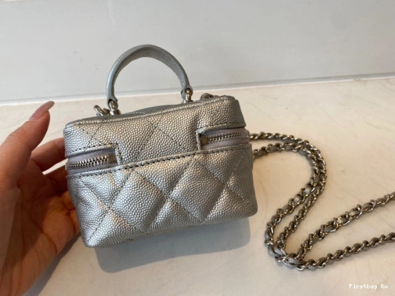 First Bag Ru WITH CHANEL CHAIN VANITY SMALL 0822